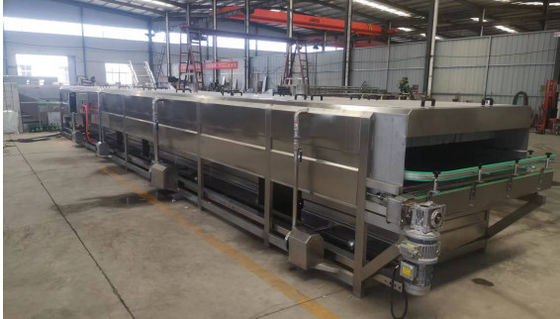 Tunnel-Pasteurisierungs-Linie machte Glasflaschen-Essiggurken-Getränkesterilisator-niedrige Temperatur-Nahrungsmittelsterilisator-Linie ein